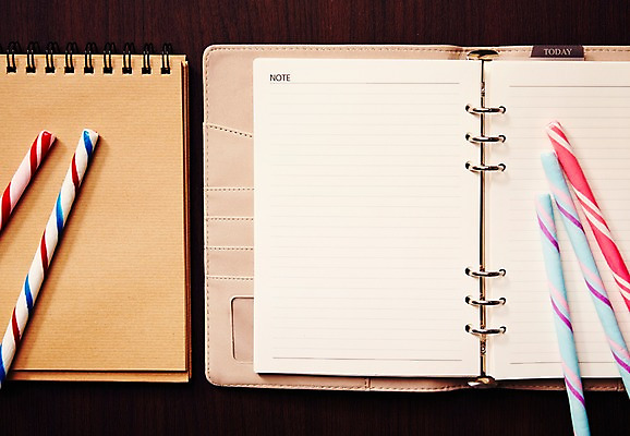 포토 JPG 스튜디오촬영 음식 백그라운드 비즈니스 화이트데이 디저트 실내 막대사탕 사탕 사람없음 다이어리 공책 달콤 오브젝트 국내포토 데이이벤트 문구용품 내부 사무용품 맛 파일형식