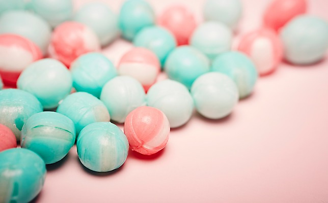 포토 JPG 스튜디오촬영 기념일 음식 백그라운드 화이트데이 디저트 실내 사탕 근접촬영 사람없음 아웃포커스 달콤 오브젝트 알사탕 국내포토 뷰포인트 데이이벤트 촬영기법 이벤트 내부 맛 파일형식