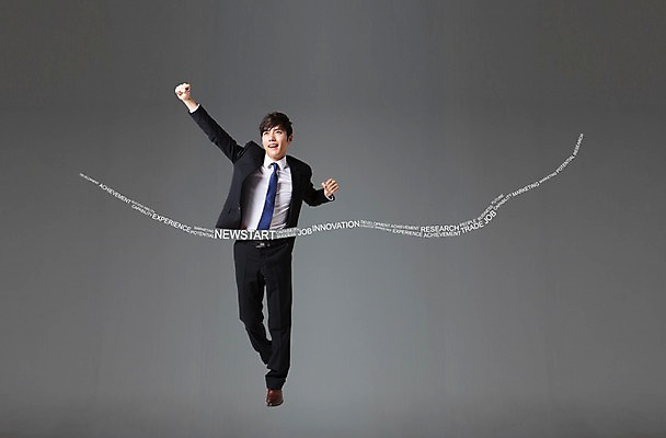 전신 PSD 편집 편집이미지 남자 비즈니스 성공 새출발 새로움 한명 서기 사람 동양인 정장 손짓 20대 성인 달리기 손들기 파이팅 희망 주먹 한국인 구직 우승 직장인 비즈니스맨 합격 결승선 결승점 남자만 남자한명만 성인남자만 청년만 청년남자만 청년남자한명만 성인한명만 성인남자한명만 성인만 이미지편집 직업 1 옷 감정 컨셉 모션 인종 청년 최고 출발 결승 파일형식