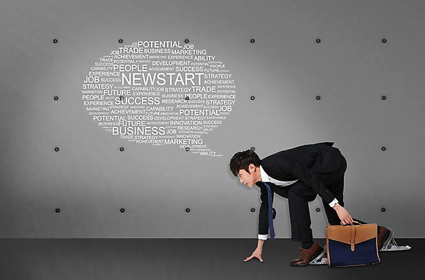 전신 PSD 편집 편집이미지 배너 남자 포즈 말풍선 가방 비즈니스 새출발 새로움 프레임 한명 들기 사람 동양인 정장 20대 성인 옆모습 달리기 한국인 직장인 비즈니스맨 알림 출발 신입사원 준비자세 스타팅블록 출발선 남자만 남자한명만 성인남자만 청년만 청년남자만 청년남자한명만 성인한명만 성인남자한명만 성인만 이미지편집 직업 1 잡화 옷 스포츠용품 뷰포인트 컨셉 모션 인종 청년 준비 파일형식