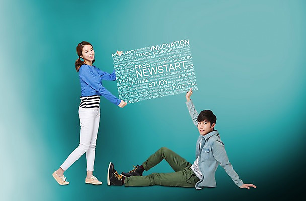 전신 PSD 편집 편집이미지 배너 커플 여자 남자 대학생 말풍선 새출발 새로움 프레임 서기 웃음 사람 앉기 동양인 20대 성인 두명 한국인 알림 청년만 성인만 이미지편집 학생 컨셉 관계 모션 표정 인종 청년 출발 파일형식