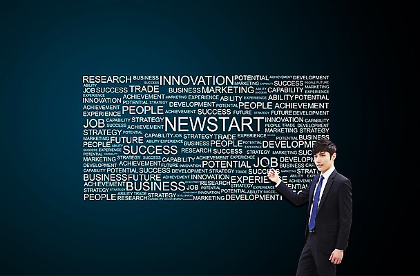 PSD 편집 편집이미지 배너 남자 말풍선 비즈니스 새출발 새로움 프레임 설명 한명 서기 사람 동양인 정장 상반신 20대 성인 한국인 가리킴 직장인 비즈니스맨 발표 알림 프레젠테이션 남자만 남자한명만 성인남자만 청년만 청년남자만 청년남자한명만 성인한명만 성인남자한명만 성인만 이미지편집 직업 1 옷 컨셉 모션 인종 손짓 청년 출발 파일형식