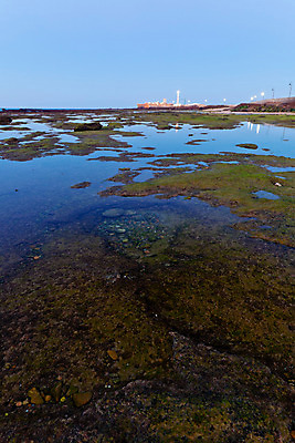 포토 JPG 해외이미지 유럽 모래 바다 자연 하늘 휴가 등대 풍경 사람없음 건물 물 관광지 스페인 대서양 안달루시아 카피스페이스 해외202004 해외포토 자연요소 건축물 나라 여행 공백 생태계 파일형식 이미지허브