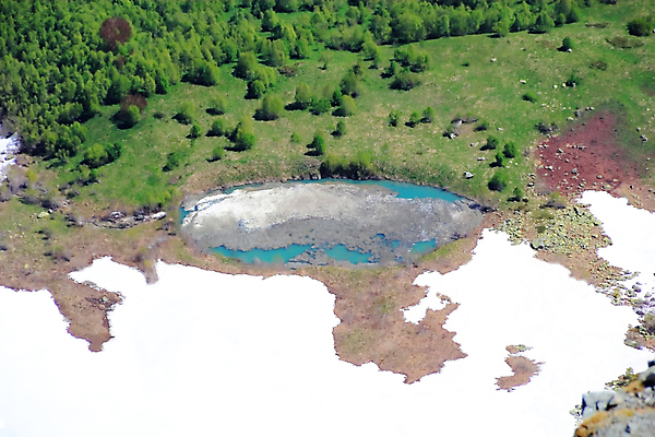 포토 JPG 해외이미지 계절 유럽 호수 여행 자연 산 파노라마 풍경 경사 사람없음 야외 목재 숲 러시아 해외202004 해외포토 나무 나라 재료 촬영기법 생태계 파일형식 이미지허브