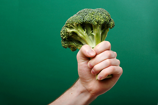 포토 JPG 해외이미지 손 음식 다이어트 채소 재료 건강 사람없음 초록색 힘 잡기 브로콜리 해외202004 해외포토 컬러 모션 신체부위 파일형식 이미지허브