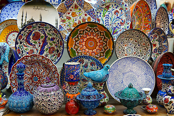 포토 JPG 해외이미지 접시 디자인 사람없음 장식 골동품 도자기 화려 복고 수공예 해외202004 해외포토 식기 컨셉 공예 파일형식 이미지허브