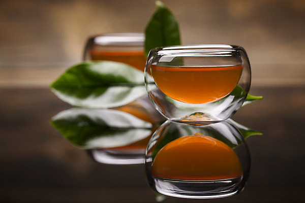 포토 JPG 해외이미지 음료 유리 사람없음 컵 반사 검은색 머그컵 사발 작음 녹차 상쾌 해외202004 해외포토 식기 감정 컬러 재질 차_음료 사기그릇 크기 파일형식 이미지허브