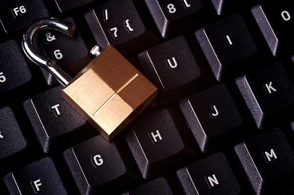 포토 JPG 해외이미지 컨셉 비즈니스 자물쇠 안전 사람없음 노트북 컴퓨터 웹 정보 공구 키보드 오픈 네트워크 바이러스 암호 보호 구매 연결 자르기 절도 불안 무선전화기 예방 잠금 보안 상업 신분 와이파이 온라인 해킹 전자상거래 깨짐 방화벽 백신 소프트웨어 해외202004 해외포토 감정 인터넷 의학 모션 전자제품 쇼핑 도구 범죄 전화기 무선인터넷 파일형식 이미지허브