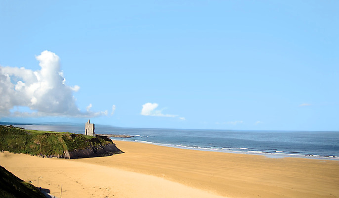 포토 JPG 해외이미지 구름 모래 파도 바다 백그라운드 자연 하늘 휴가 풍경 사람없음 물 여름 모래사장 태양 평화 놀람 절벽 바위 흰색 서핑 역동적 암초 아일랜드 내추럴 파멸 해외202004 해외포토 자연요소 계절 감정 유럽 컬러 컨셉 표정 돌_바위 수상스포츠 생태계 파일형식 소멸 이미지허브