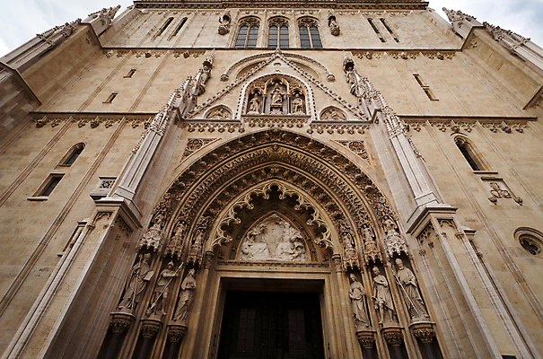 포토 JPG 해외이미지 주간 외관 유럽 벽 여행 건축양식 천사 사람없음 도시풍경 햇빛 조각상 교회 탑 바위 도시 중세 역사 재산 큼 지중해 심볼 아치 박물관 대문 광장 타운 크로아티아 옛날 자그레브 해외202004 해외포토 자연요소 건축물 건축 나라 바다 종교건축 풍경 건물 금융 태양 조형물 문 돌_바위 크기 파일형식 이미지허브