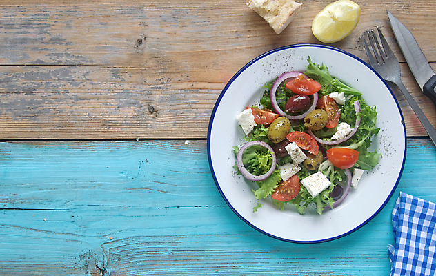 포토 JPG 해외이미지 접시 문화 음식 백그라운드 다이어트 토마토 탁자 치즈 사람없음 목재 초록색 빛 우주 샐러드 시골 상추 올리브 후추 그리스인 점심식사 적양파 카피스페이스 해외202004 해외포토 서양인 나무 식기 열매 컬러 가구 채소 재료 양파 유제품 건강 식사 공백 향신료 파일형식 이미지허브