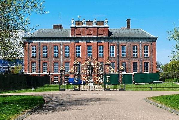 포토 JPG 해외이미지 건축물 여행 영국 잉글랜드 주택 사람없음 관광지 궁전 역사 재산 대문 스카이라인 귀족 랜드마크 명승지 정부 정치 해외202004 해외포토 건축 유럽 고건축 풍경 건물 금융 문 파일형식 이미지허브