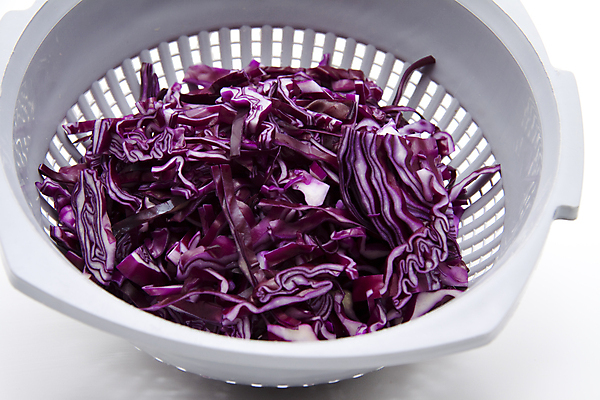 포토 JPG 해외이미지 음식 줄기 잎 채소 건강 사람없음 빨간색 초록색 식사 수확 신선 먹기 흰배경 양배추 날것 개조 해외202004 해외포토 식물 컬러 백그라운드 농업 모션 흰색 파일형식 이미지허브