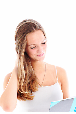 포토 JPG 해외이미지 학생 교육 얼굴 통신 한명 미소 사람 취미 10대 책 금발 독서 정보 흰색 표현 문학 부드러움 고립 반응 학자 카피스페이스 해외202004 해외포토 직업 1 헤어스타일 컬러 청소년 표정 신체부위 공백 감각 파일형식 이미지허브