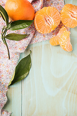 포토 JPG 해외이미지 음식 백그라운드 잎 다이어트 오렌지 과일 자연 탁자 디저트 귤 건강 사람없음 목재 농장 주스 수확 껍질 시골 신선 원형 그룹 사발 시장 달콤 맛 정상 먹기 오브젝트 상쾌 유기농 날것 C 내추럴 숙성 해외202004 해외포토 도형 나무 식물 웰빙 알파벳 감정 음료 가구 컨셉 농업 재료 모션 사기그릇 생태계 파일형식 이미지허브