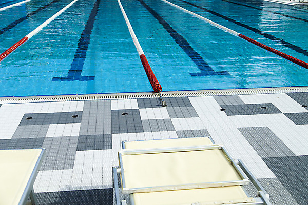 포토 JPG 해외이미지 라이프스타일 디자인 길 스포츠 건축양식 하늘 호텔 휴가 휴식 바닥 주택 실내 건강 사람 소년 사람없음 야외 목재 물 파란색 빛 반사 정원 수영 스파 경쟁 젖음 투명 고급 갑판 빌라 휴양지 해외202004 해외포토 자연요소 나무 남자 건축 어린이 컬러 컨셉 배_교통 재료 숙소 내부 건물 생활 장소 수상스포츠 파일형식 이미지허브