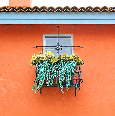 포토 JPG 해외이미지 식물 전통 디자인 외관 꽃 벽 여행 오렌지 건축양식 창문 자연 주택 프레임 사람없음 야외 건물 목재 장식 초록색 상자 컬러풀 갈색 마을 페인트 수확 골동품 시골 도시 복고 옛날 해외202004 해외포토 나무 건축물 건축 컬러 농업 과일 재료 생태계 파일형식 이미지허브