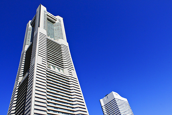 포토 JPG 해외이미지 디자인 외관 산업 백그라운드 돈 회사 비즈니스 건축양식 창문 유리 하늘 성공 직장 사람없음 야외 건물 장식 금융 경제 파란색 도시풍경 사무실 탑 고층빌딩 힘 도시 센터 재산 도심 질감 개발 콘크리트 스타일 해외202004 해외포토 건축물 건축 컬러 컨셉 재질 풍경 빌딩 파일형식 이미지허브