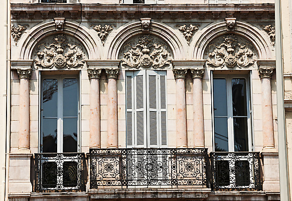 포토 JPG 해외이미지 유럽 건축양식 창문 미술 사람없음 프랑스 중세 묘사 아치 고딕 마르세유 해외202004 해외포토 건축 나라 문화예술 역사 파일형식 이미지허브