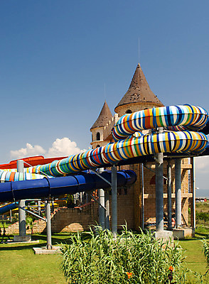 포토 JPG 해외이미지 공원 행복 스포츠 여행 놀이 하늘 표면 휴가 휴식 나선형 사람없음 야외 빨간색 물 여름 파란색 태양 여행객 어둠 젖음 흐름 원형 개울 미끄러짐 미끄럼틀 승차 튜브 불가리아 터키석 파라다이스 스플래쉬 해외202004 해외포토 자연요소 도형 계절 공공시설 감정 컬러 컨셉 무늬 모션 사람 강 놀이기구 보석 파일형식 남유럽 이미지허브