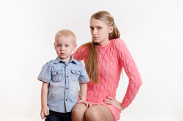 포토 JPG 해외이미지 교육 행복 유럽 아들 어린이 백그라운드 2 가족 엄마 3 소년 두명 교사 흰색 최고 가르침 유머 좌절 나쁜 심각 해외202004 해외포토 직업 남자 감정 나라 컬러 컨셉 관계 사람 파일형식 이미지허브