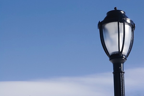 포토 JPG 해외이미지 하늘 사람없음 여름 파란색 도시풍경 여행객 맑음 램프 도시 타운 해외202004 해외포토 계절 컬러 날씨 조명 사람 풍경 파일형식 이미지허브