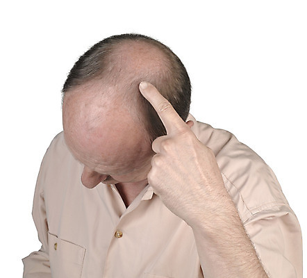 포토 JPG 해외이미지 백인 헤어스타일 남자 부분 손가락 표시 한명 사람 손짓 성인 약 머리 검은색 활발 회색 엄지손가락 흰색 가리킴 피부 대머리 인덱스 보여주기 고립 돌봄 방법 완벽 적자 충고 노화 해외202004 해외포토 서양인 1 손 컬러 컨셉 의학 모션 신체부위 파일형식 이미지허브