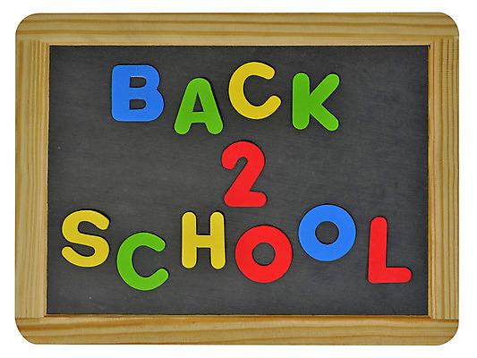 포토 JPG 해외이미지 전통 손 알파벳 학교 사람없음 빨간색 초록색 파란색 단어 노란색 보라색 칠판 시작 고립 석판 레터링 해외202004 해외포토 문자 영어 교육 컬러 신체부위 파일형식 이미지허브