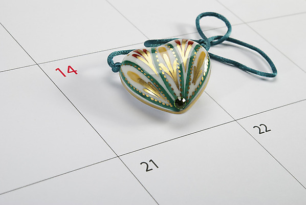 포토 JPG 해외이미지 모양 여자 종이 백그라운드 컨셉 겨울 관계 결혼식 추상 휴가 기념 발렌타인데이 사랑 사람 이벤트 사람없음 장식 숫자 침묵 공백 달력 흰색 하트 축하 인사 도자기 황금 자르기 심볼 오브젝트 싱글 열정 다이아몬드 페이지 2월 조언 팬던트 해외202004 해외포토 문자 계절 감정 컬러 결혼 무늬 모션 데이이벤트 소리 예절 날짜 보석 파일형식 이미지허브