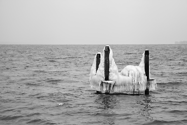 포토 JPG 해외이미지 계절 겨울 자연 날씨 풍경 사람없음 야외 물 냉동 얼음 추위 흰색 시원함 크리스탈 온도 고드름 해외202004 해외포토 자연요소 컬러 광석 생태계 파일형식 이미지허브