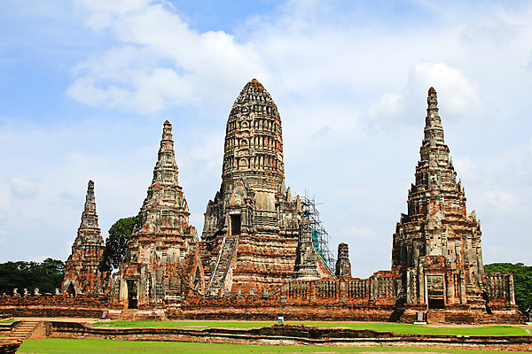 포토 JPG 해외이미지 전통 공원 아시아 종교 문화 여행 불교 건축양식 태국 하늘 사람없음 야외 건물 탑 사찰 역사 재산 사리탑 옛날 해외202004 해외포토 건축물 공공시설 건축 나라 종교건축 금융 파일형식 이미지허브