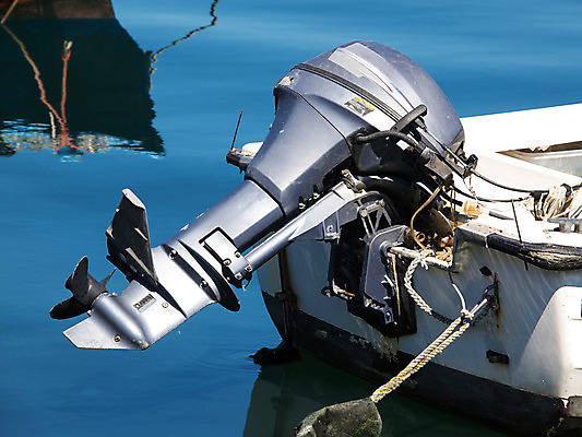 포토 JPG 해외이미지 바다 부분 항해 사람없음 파란색 힘 복고 프로펠러 함선 모터보트 엔진 모터 철강 해외202004 해외포토 컬러 배_교통 파일형식 이미지허브