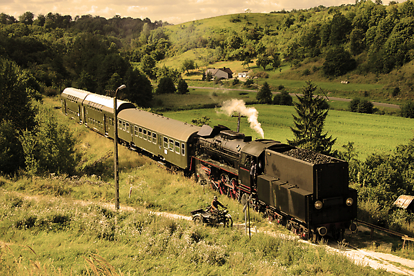 포토 JPG 해외이미지 교통시설 풍경 사람없음 야외 마을 기차 시골 수증기 복고 선로 세피아 해외202004 해외포토 육상교통 교통 대중교통 촬영기법 시설 파일형식 이미지허브