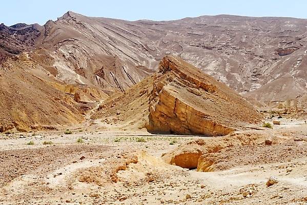 포토 JPG 해외이미지 길 벽 여행 오렌지 중동 자연 날씨 건조 풍경 사람없음 야외 빨간색 컬러풀 갈색 노란색 골짜기 줄무늬 절벽 사막 바위 산등성이 암초 사암 침식 웅장함 이스라엘 해외202004 해외포토 나라 컬러 무늬 과일 산 돌_바위 생태계 서아시아 파일형식 이미지허브