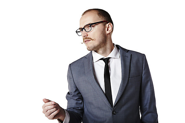 포토 JPG 해외이미지 스튜디오촬영 백인 직업 손 안경 얼굴 셔츠 생각 비즈니스 청소년 넥타이 짧은머리 수염 표정 손바닥 한명 정장 가로 검은색 회색 직장인 비즈니스맨 우아함 자르기 콧수염 흰배경 경영자 예복 남자한명만 카피스페이스 해외202004 해외포토 서양인 1 헤어스타일 잡화 옷 남자 컬러 백그라운드 컨셉 상의 모션 실내 사람 신체부위 공백 흰색 리더 남자만 파일형식 이미지허브