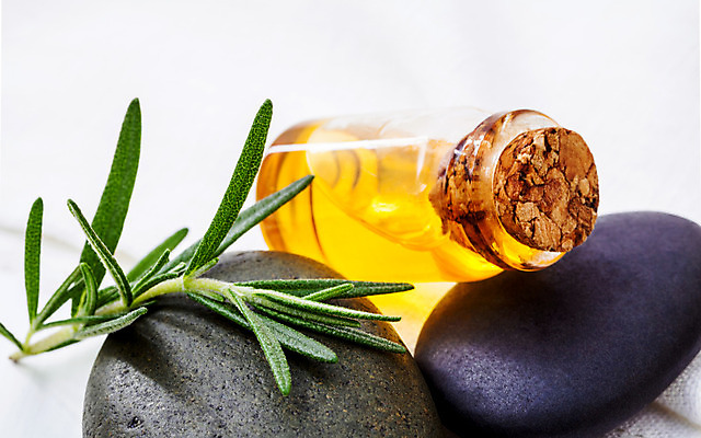 포토 JPG 해외이미지 근접촬영 사람없음 오일 오브젝트 아로마 아로마테라피 로즈메리 스톤 해외202004 해외포토 음식 뷰포인트 화장품 허브 테라피 파일형식 이미지허브