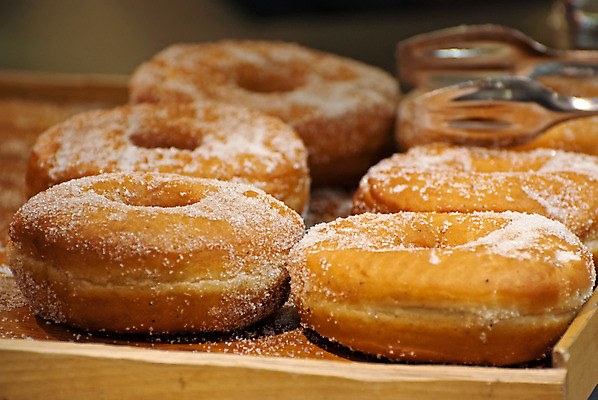 포토 JPG 해외이미지 전통 커피 음식 빵 다이어트 디저트 사람없음 쌓기 케이크 상점 얼음 빵집 튀김 흰색 신선 원형 클래식 도넛 달콤 맛 아침식사 폐기물 설탕 두루마리 굽기 먹기 비만 반죽 칼로리 미니 어려움 페스츄리 해로움 해외202004 해외포토 자연요소 도형 음료 컬러 컨셉 모션 건강 식사 쓰레기 구이 몸매 파일형식 이미지허브