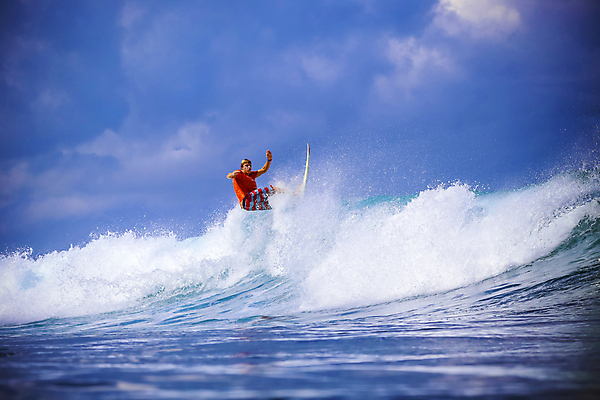 포토 JPG 해외이미지 남자 스포츠 파도 바다 한명 성인 야외 여름 수상스포츠 서핑 승차 서퍼 성인남자한명만 해외202004 해외포토 1 계절 모션 운동선수 사람 남자한명만 성인남자만 파일형식 이미지허브