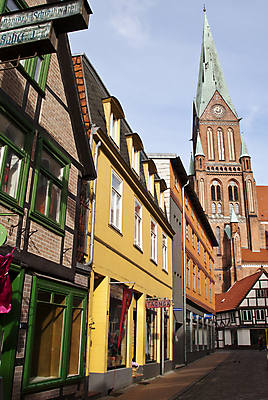 포토 JPG 해외이미지 건축양식 독일 사람없음 건물 성당 교회 도시 역사 타운 종탑 구시가지 옛날 해외202004 해외포토 건축물 건축 유럽 종교건축 탑 파일형식 이미지허브