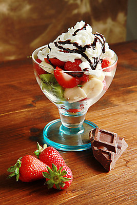 포토 JPG 해외이미지 음식 백그라운드 다이어트 오렌지 과일 딸기 포도 디저트 귤 수박 건강 키위 종류 사람없음 빨간색 컬러풀 노란색 여러개 샐러드 흰색 신선 칵테일 체리 사발 달콤 아침식사 사과 멜론 자르기 유기농 슬라이스 복숭아 칼로리 섬유 점심식사 고립 숙성 채식주의자 해외202004 해외포토 웰빙 컬러 다수 모션 주류 식사 직물 사기그릇 맛 채식 파일형식 이미지허브