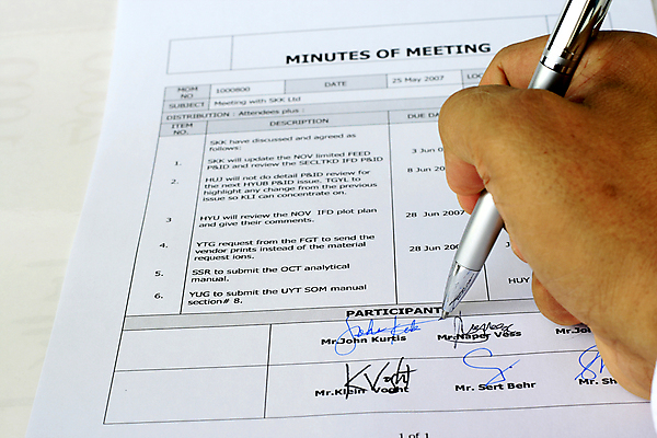 포토 JPG 해외이미지 포즈 회사 비즈니스 관리 손바닥 사람없음 펜 과학기술 기록 날짜 엔지니어 끝 토론 사인 바쁨 해결 서명 프로젝트 해외202004 해외포토 손 기술 필기구 기술자 파일형식 이미지허브