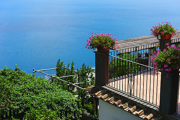 포토 JPG 해외이미지 유럽 바다 여행 휴가 파노라마 풍경 사람없음 여름 파란색 여행객 이탈리아 지중해 타운 해외202004 해외포토 계절 나라 컬러 촬영기법 사람 도시 파일형식 이미지허브