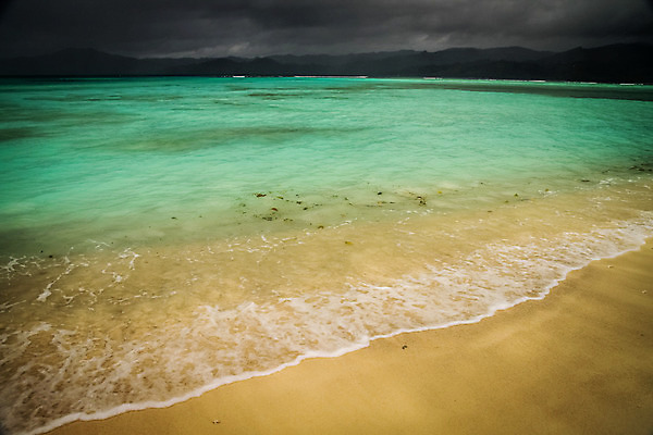 포토 JPG 해외이미지 구름 모래 파도 바다 섬 아프리카 자연 하늘 날씨 휴가 사람없음 초록색 물 여름 빛 모래사장 검은색 수영 어둠 놀람 흰색 변화 폭풍 스카이라인 마다가스카르 파라다이스 폭풍우 수평선 막 해외202004 해외포토 자연요소 계절 감정 나라 컬러 컨셉 표정 수상스포츠 비_날씨 자연재해 생태계 파일형식 이미지허브