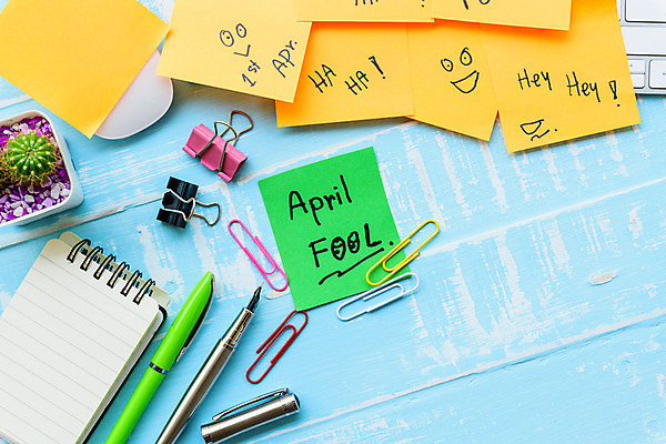 포토 JPG 해외이미지 행복 문장 백그라운드 장난 탁자 휴가 사람없음 컵 단어 노트북 스마트폰 컴퓨터 사무실 쪽지 축제 기쁨 회색 축하 키보드 날짜 유머 플랫 정상 쥐 4월 오브젝트 위치 어려움 해외202004 해외포토 문자 식기 감정 컬러 가구 컨셉 비즈니스 전자제품 핸드폰 스마트기기 설치류 파일형식 이미지허브