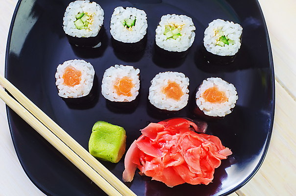 포토 JPG 해외이미지 전통 접시 아시아 문화 음식 조각 다이어트 채소 젓가락 밥 오이 새우 건강 어류 요리 동양인 사람없음 계란 일본 식사 저녁식사 초밥 게 흰색 해조류 먹기 해산물 날것 롤 캘리포니아 연어 후추 동쪽 아보카도 점심식사 고립 생식 캐비아 해외202004 해외포토 식기 나라 컬러 과일 식재료 모션 수저 갑각류 인종 알 미국 수중동물 해양식물 방향 향신료 일본음식 파일형식 이미지허브