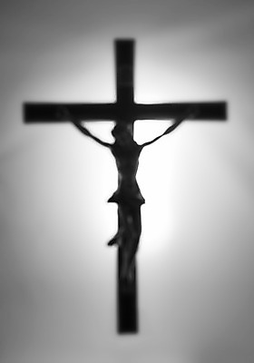 포토 JPG 스튜디오촬영 실루엣 기독교 종교 조각 백그라운드 십자가 종교용품 조명 기독교용품 실내 사람없음 아웃포커스 빛 조각상 예수 오브젝트 조각_조소 국내포토 촬영기법 내부 조형물 신_종교 조소 파일형식