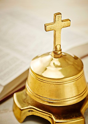 포토 JPG 스튜디오촬영 기독교 종교 백그라운드 십자가 종교용품 기독교용품 실내 근접촬영 사람없음 아웃포커스 성경 펼침 종 오브젝트 국내포토 뷰포인트 모션 촬영기법 내부 파일형식