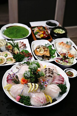 포토 JPG 그릇 접시 꽃 음식 채소 파슬리 어류 사람없음 아웃포커스 장식 당근 초밥 샐러드 생선회 회 전 레몬 해산물 철판 쌈장 부침개 가리비 계란찜 새우초밥 스키다시 일본음식 국내포토 식물 식기 한식 과일 조개 새우 뿌리채소 촬영기법 수중동물 양념 계란요리 찜 파일형식