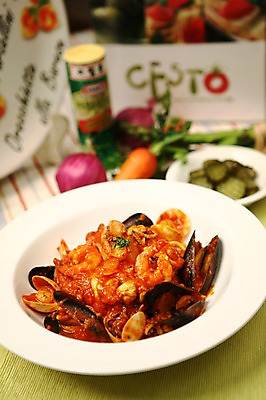 포토 JPG 그릇 접시 음식 양파 조개 새우 파스타 서양음식 스파게티 사람없음 아웃포커스 당근 해물요리 면류 면 해산물 피클 홍합 해물스파게티 해물파스타 홍합스파게티 국내포토 식기 채소 어패류 뿌리채소 촬영기법 갑각류 절임 파일형식