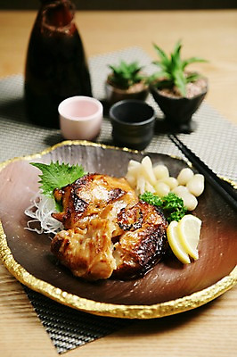 포토 JPG 식물 그릇 접시 화분 음식 채소 잔 파슬리 사람없음 아웃포커스 장식 컵 병 레몬 락교 일본음식 국내포토 식기 과일 촬영기법 염교 파일형식